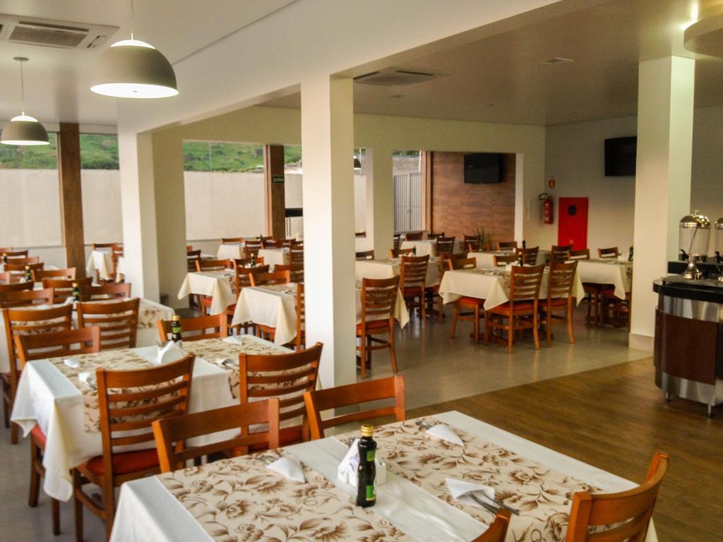 Hotel Planalto 2 Говернадор-Валадарис Экстерьер фото